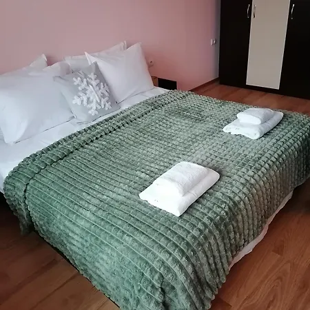 Evrika 5 아파트 팜포로보